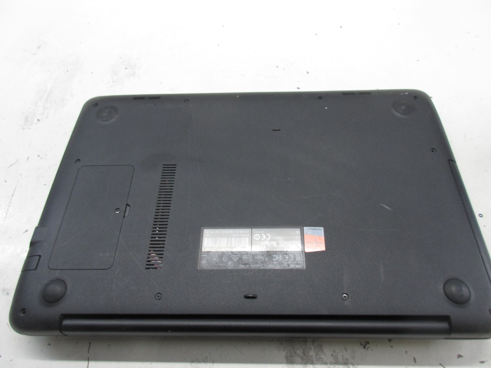 ASUS F556U Intel Core i5-6200U 2.30GHz 8GB NO HDD No Batt