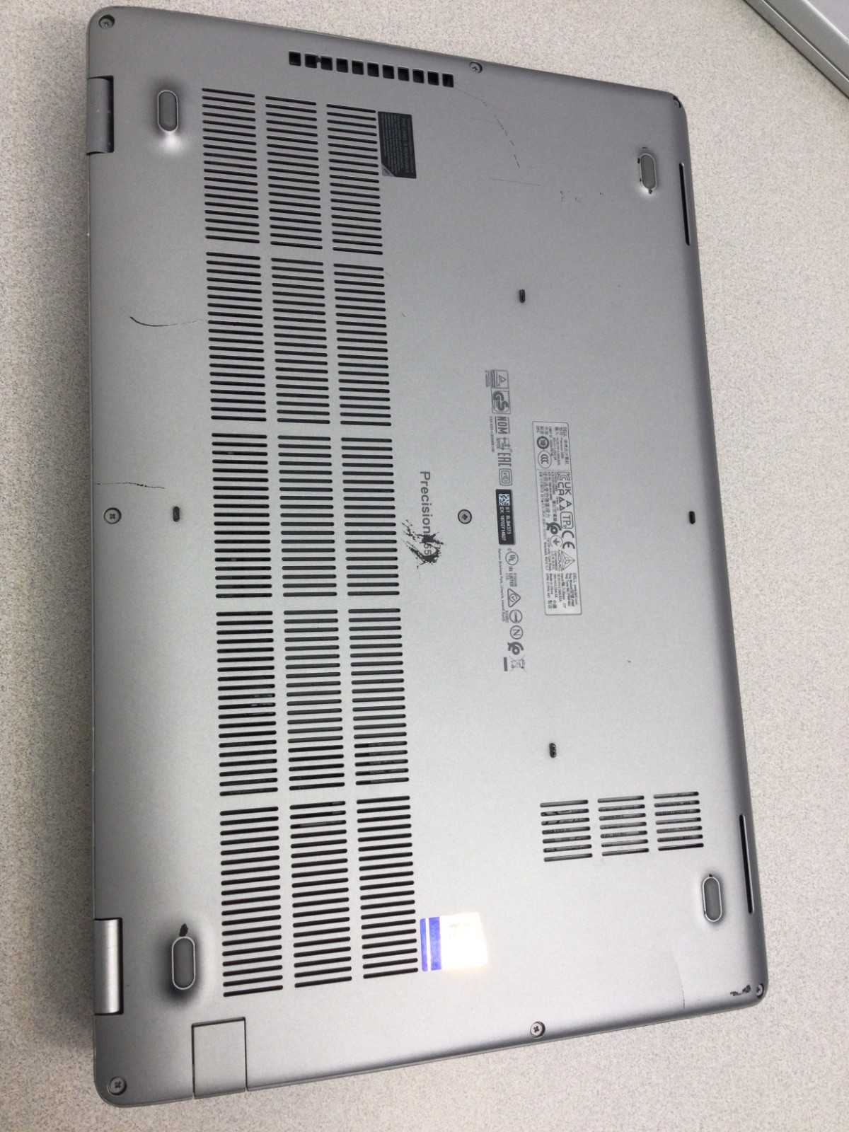 DELL latitude 5510 core i5 10th gen 1.60ghz 1`5.6” 8GB RAM 128GB SSD WIN 11 PRO