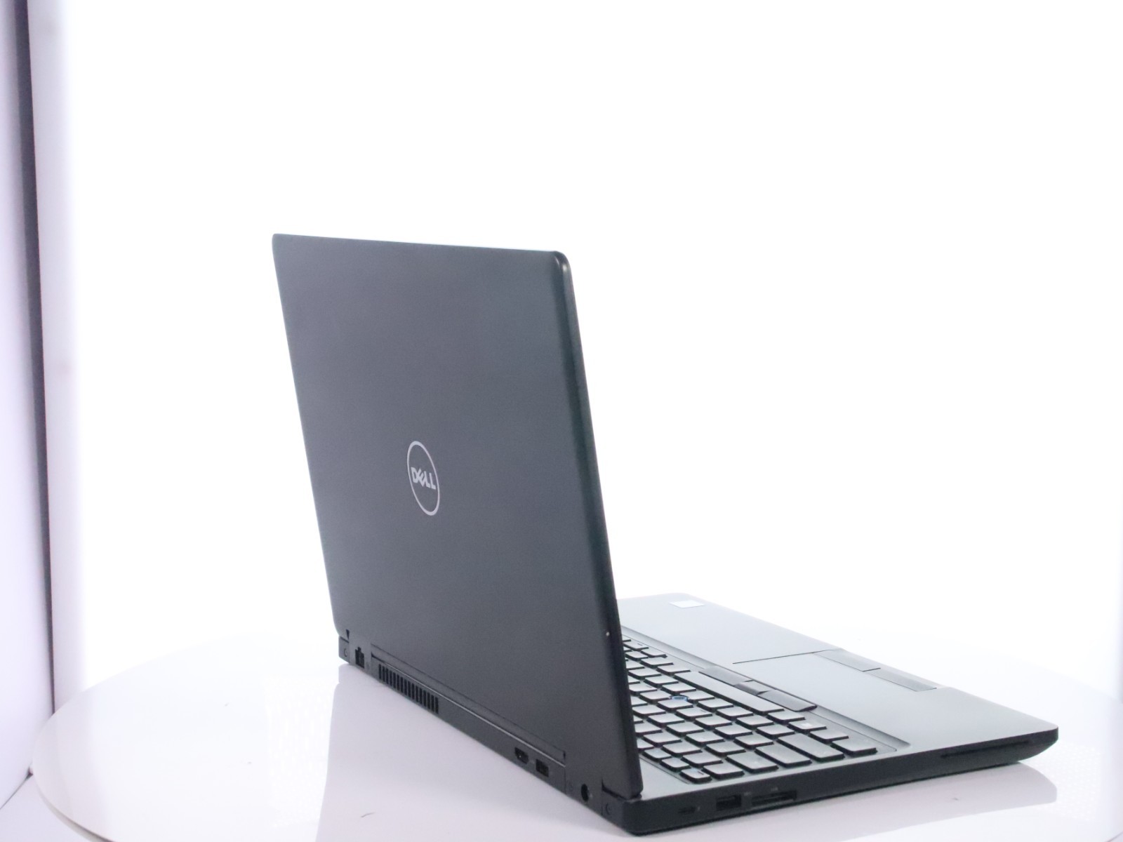 Dell Latitude 5580 Core i7-7820HQ 2.9GHz 16GB RAM 256GB SSD W11Pro w/ AC Adapter