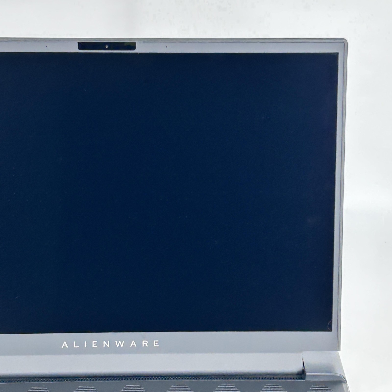 Dell Alienware M16 R1 480Hz FHD 2.2 GHz i9-13900HX 64GB 4TB SSD NVIDIA RTX 4090