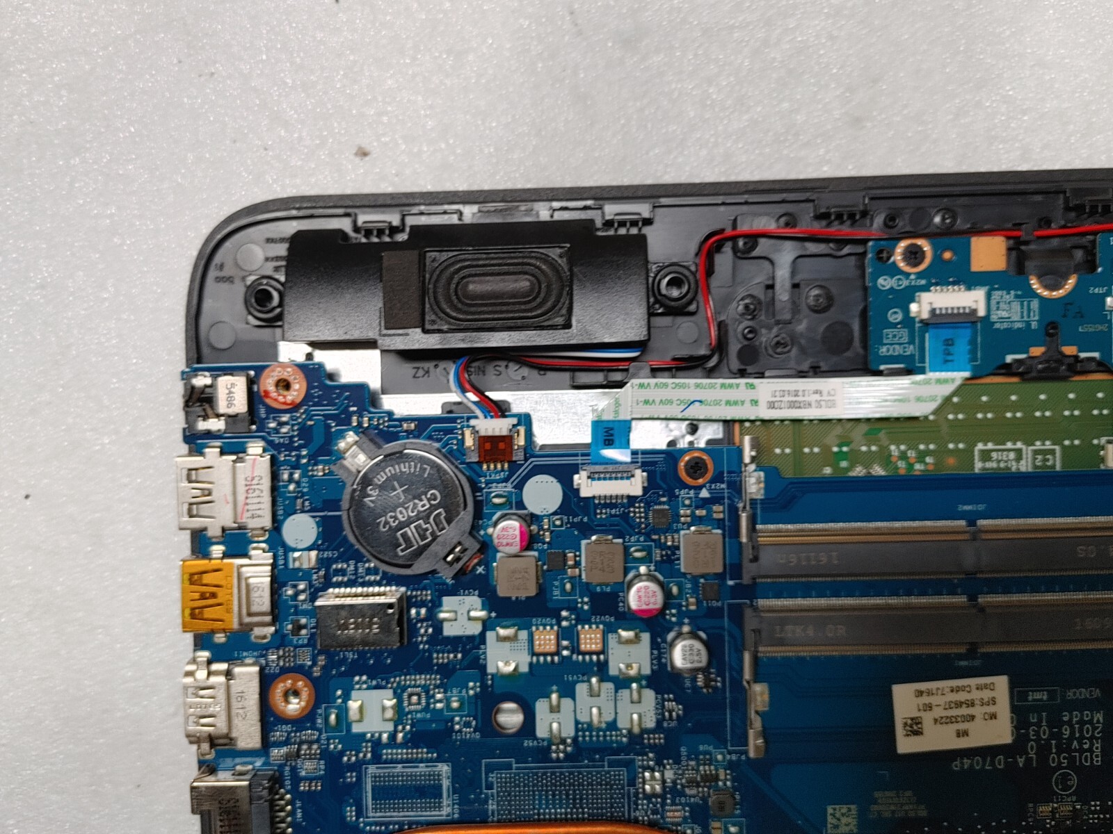 HP Notebook Core i5 6200U@ 2.30GHz, NO RAM , NO HD( Selling Motherboard)