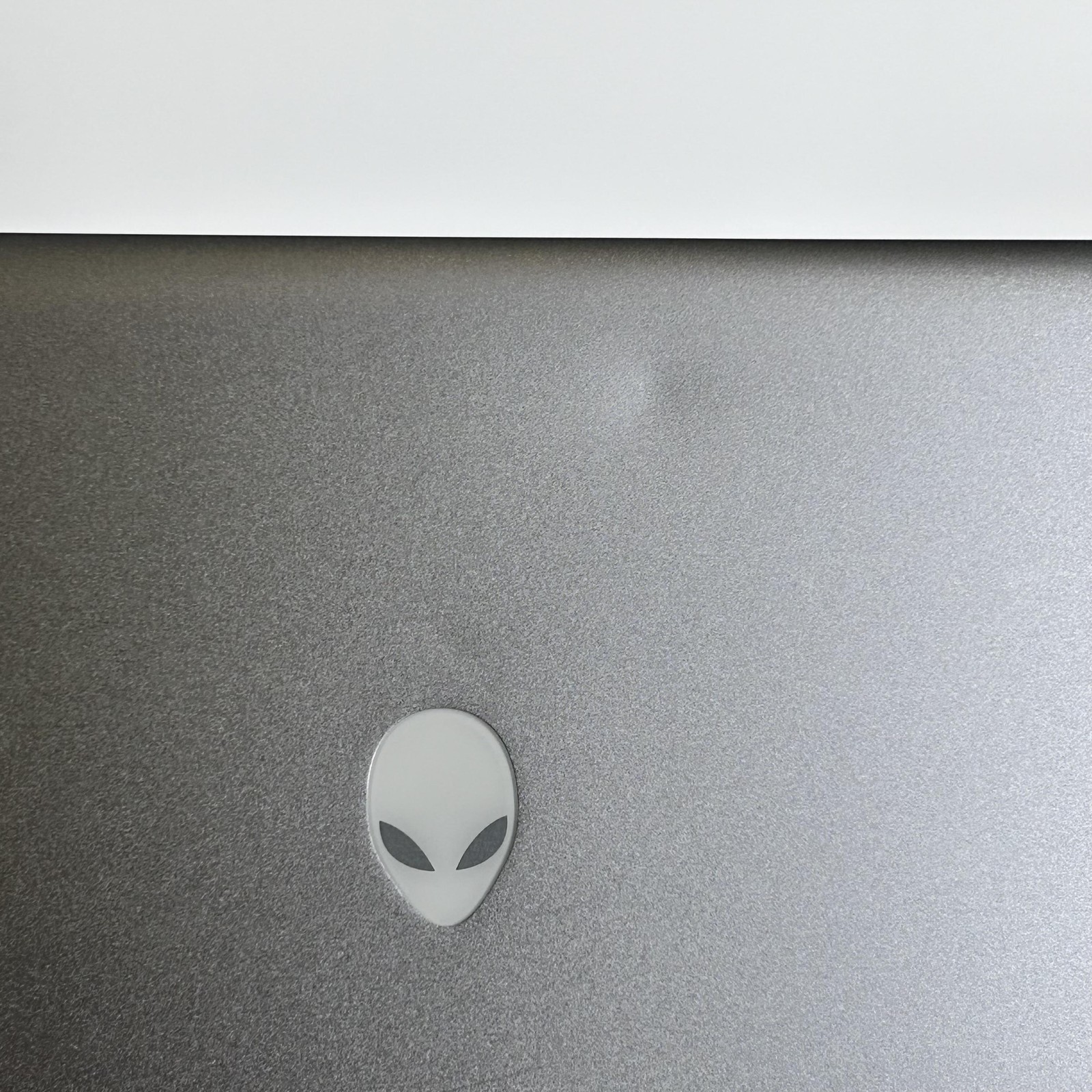 Dell Alienware M16 R1 480Hz FHD 2.2 GHz i9-13900HX 64GB 4TB SSD NVIDIA RTX 4090