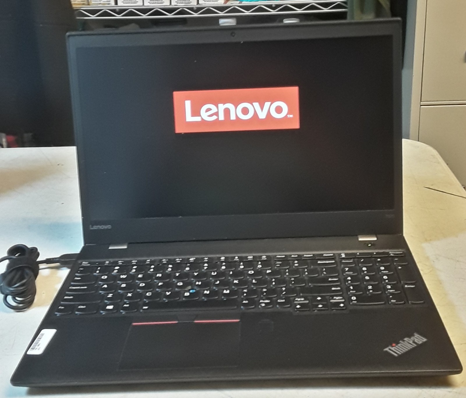 Lenovo ThinkPad T570 i7 8GB No Hard Drive for Parts