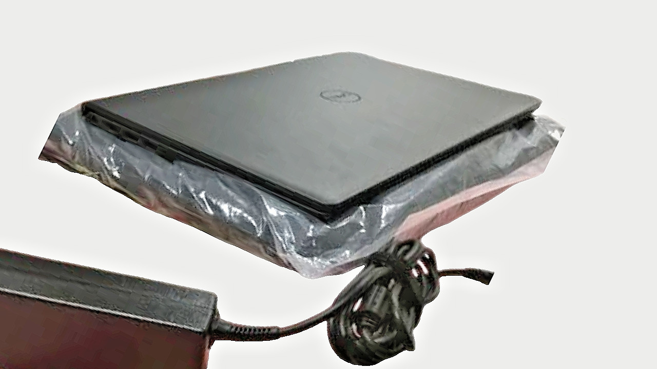 Dell Inspiron 15 Windows 11 (Contains laptop case & charger) *New & Untouched
