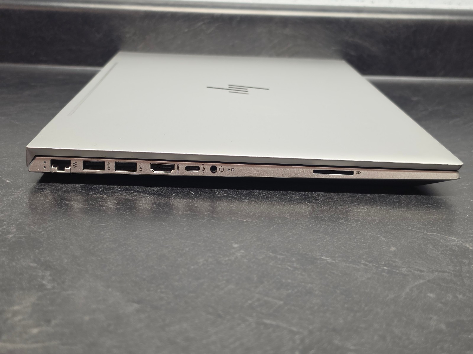 HP Envy 17m-ce0013dx – i7-8565U, 16GB RAM, 512GB SSD, NVIDIA MX 250, Touchscreen