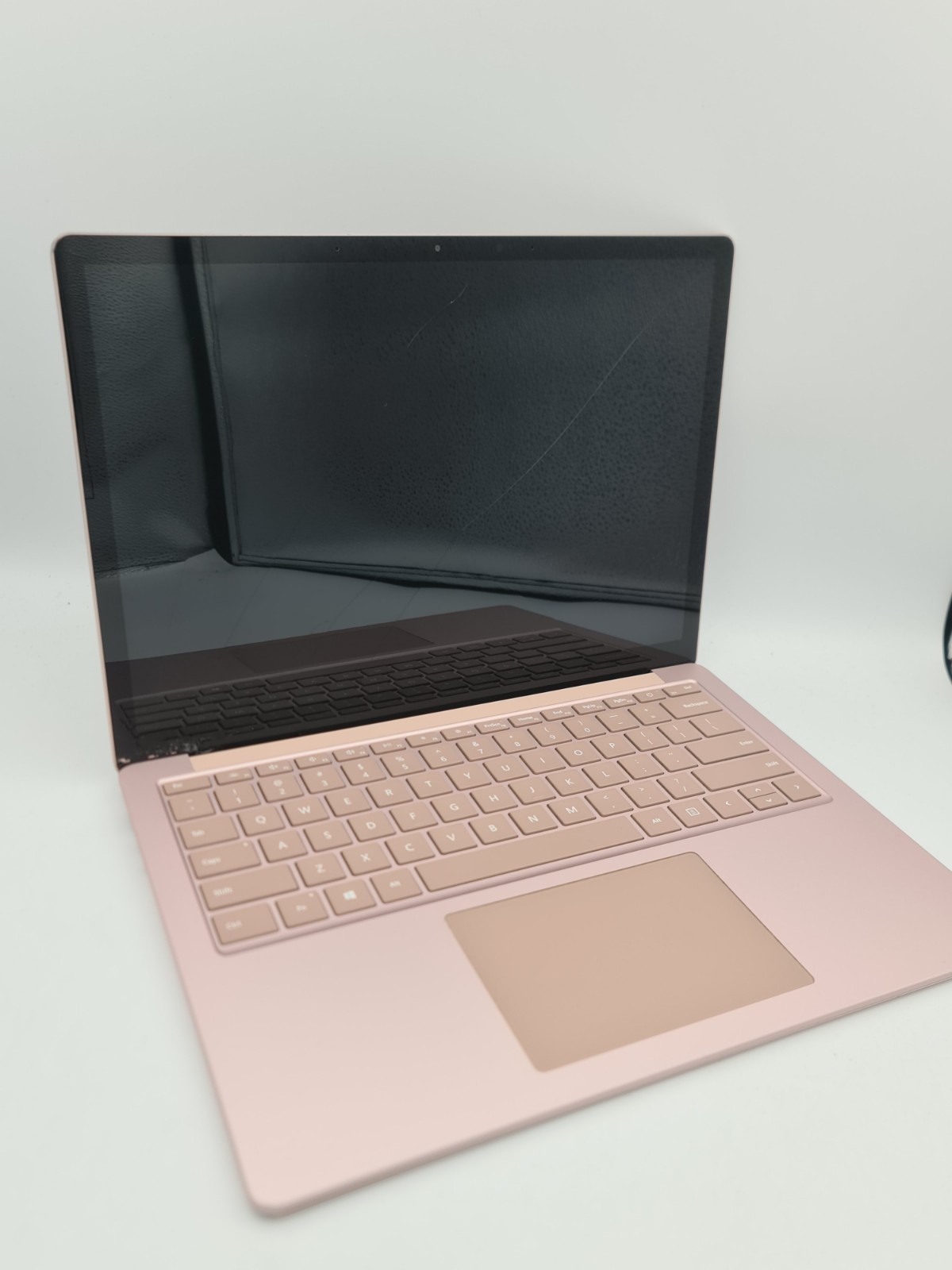 Microsoft Surface Laptop 4 – 13.5” Ryzen 5 | 16GB RAM | 256GB SSD (READ DESC)50C