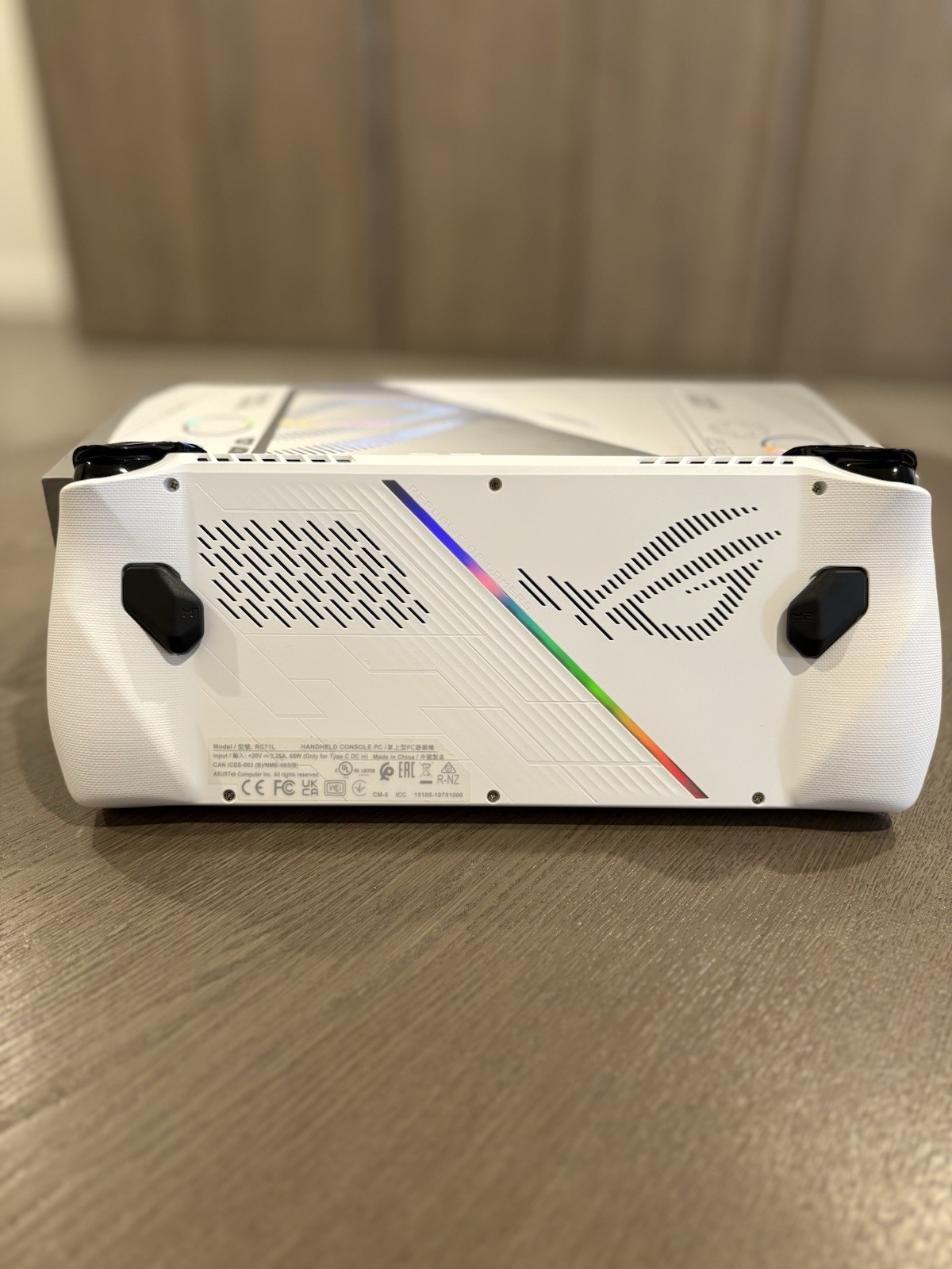 ASUS ROG Ally White Handheld Gaming PC Ryzen Z1 Extreme 16GB 512GB SSD