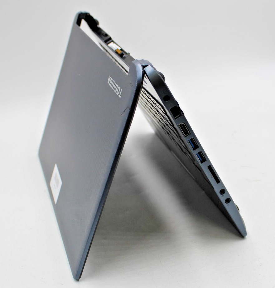 Toshiba Satellite U945 14in 32 GB SSD and 500 GB HD 4 GB RAM i3-3227U No OS