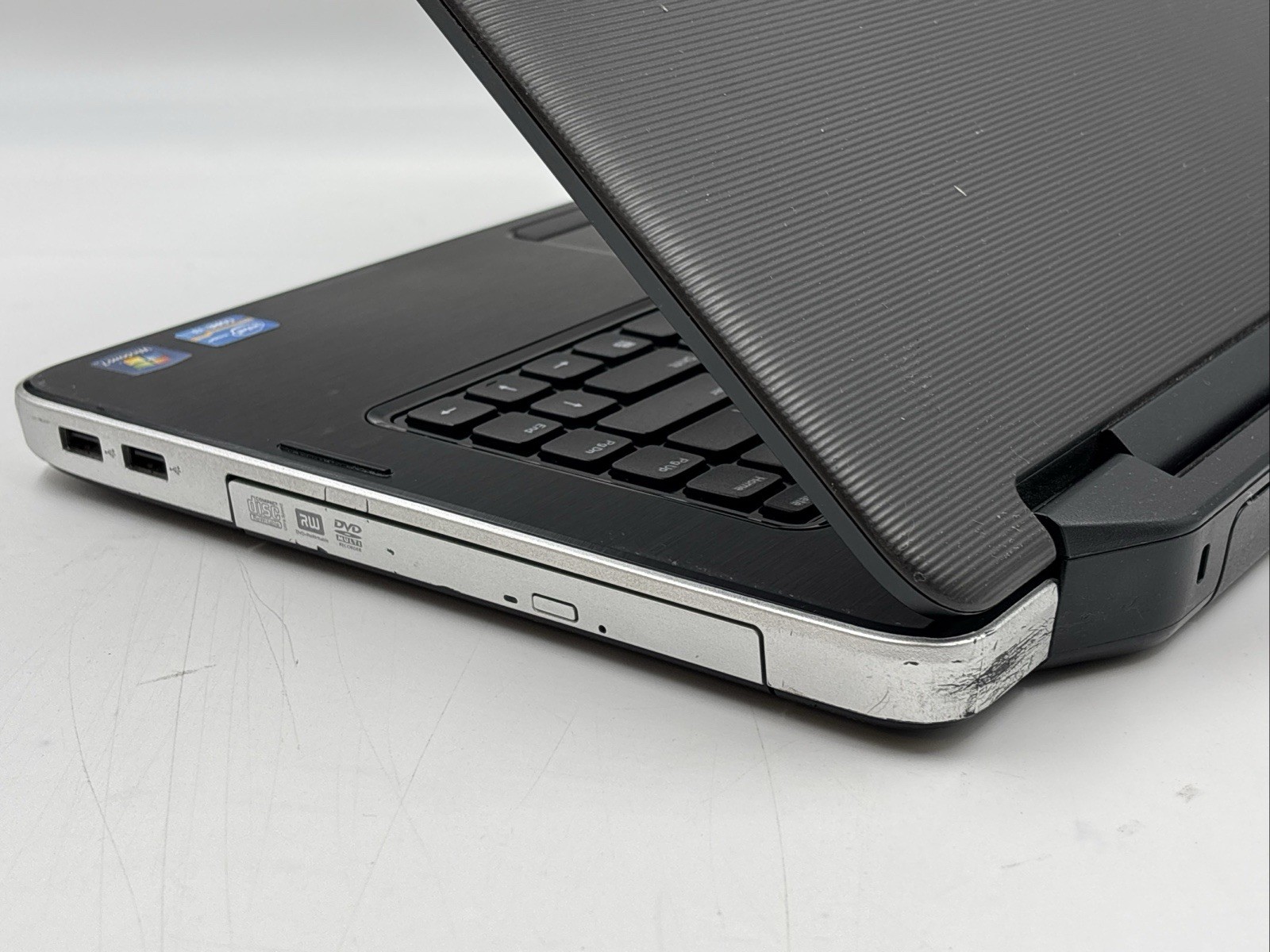Dell Vostro 2520 i3-2328M 2.20GHz 4GB RAM No OS