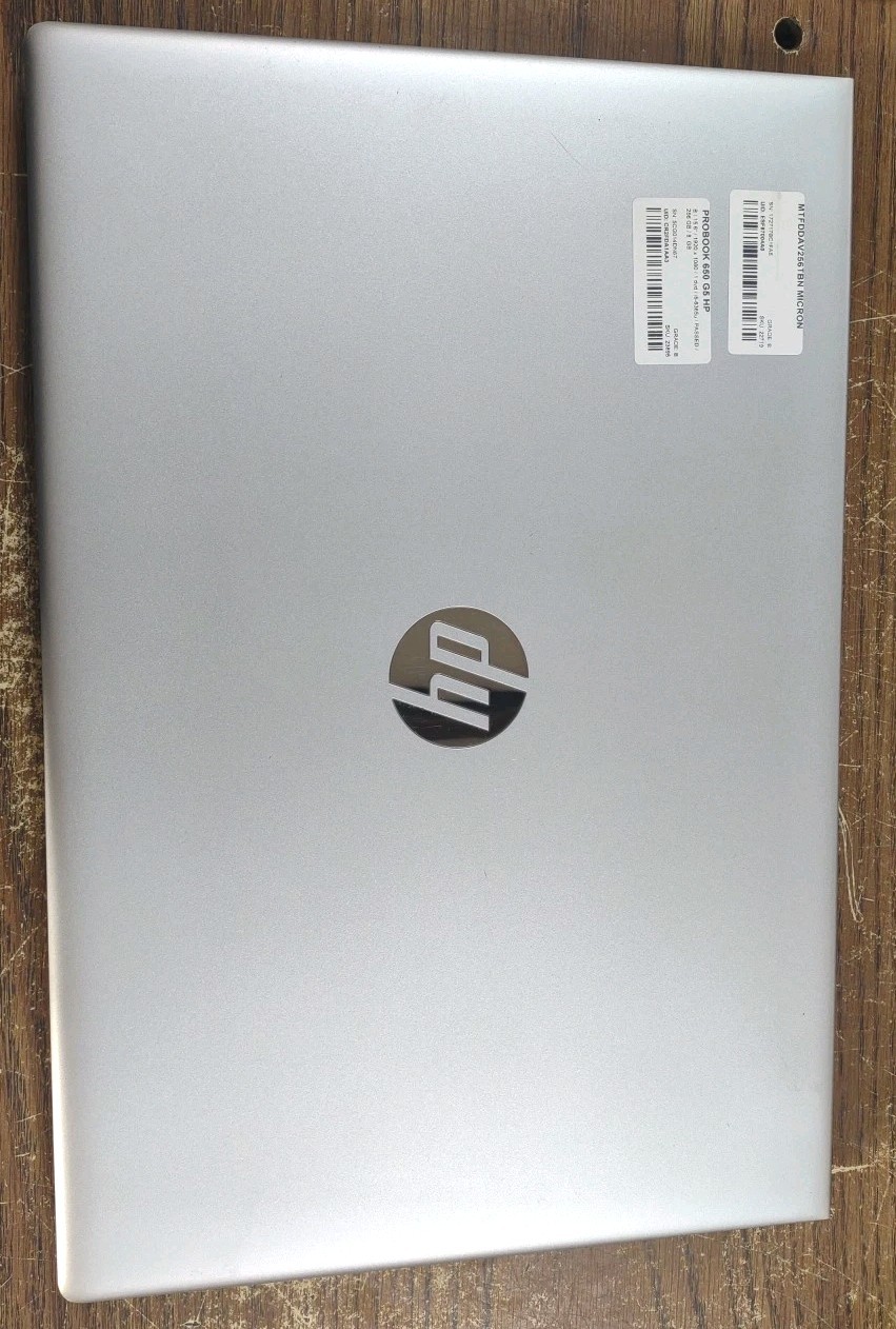 HP Probook 650 G5 LAPTOP 15.6 W/ i5-8365U 1.60GHz, 8GB, 256GB.