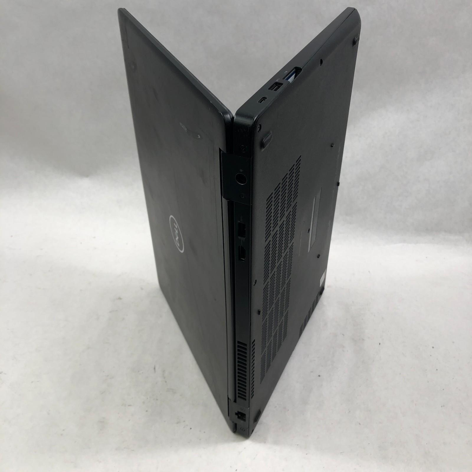 Dell Precision 3530 i7-8850H 2.6GHz 16GB RAM 512GB NVIDIA Quadro P600 No OS