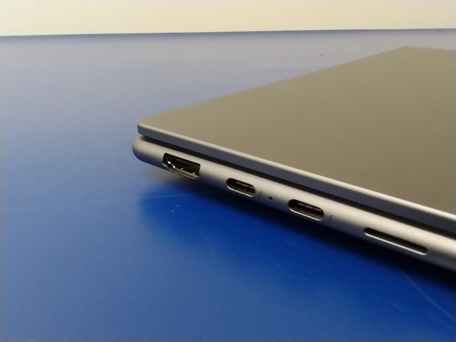Lenovo Slim 7 14ILL10, Intel Core Ultra 7, 2.20 GHz, 32 GB RAM, 1 TB NVMe SSD