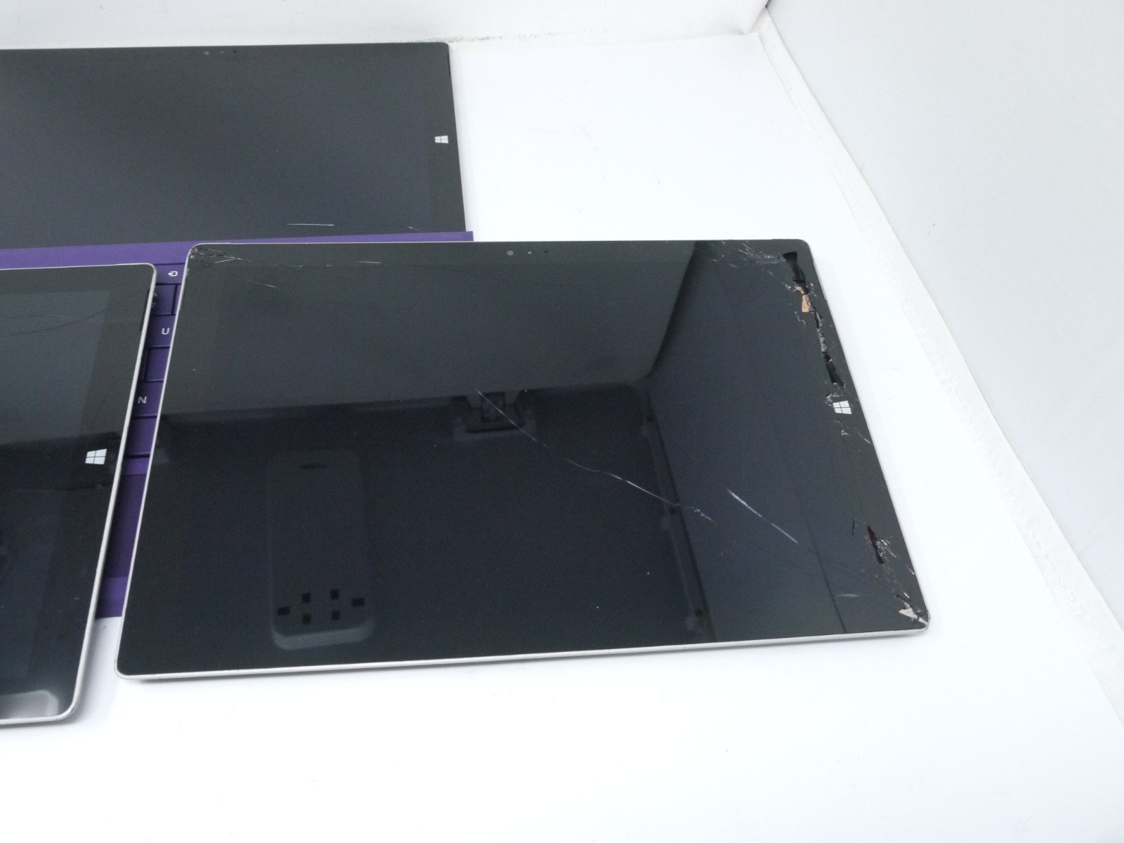 Lot of 3 Microsoft Surface Pro 3 12″ 128GB & 256GB Tablets – Working But Read