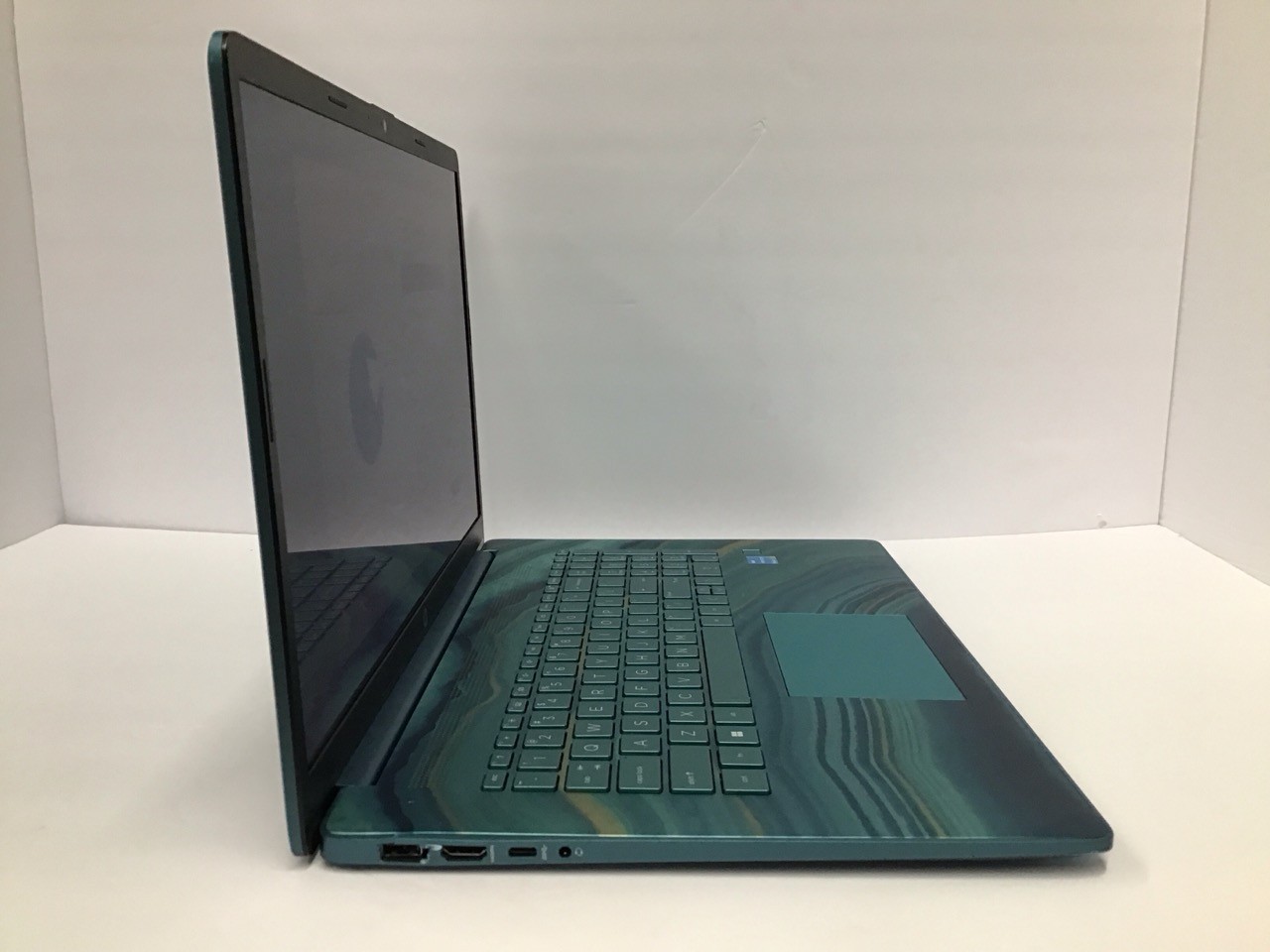 HP 17-cn0040ds 17.3″ Laptop 7505 2.0GHz 8GB 512GB SSD Windows 11 54P30UA#ABA