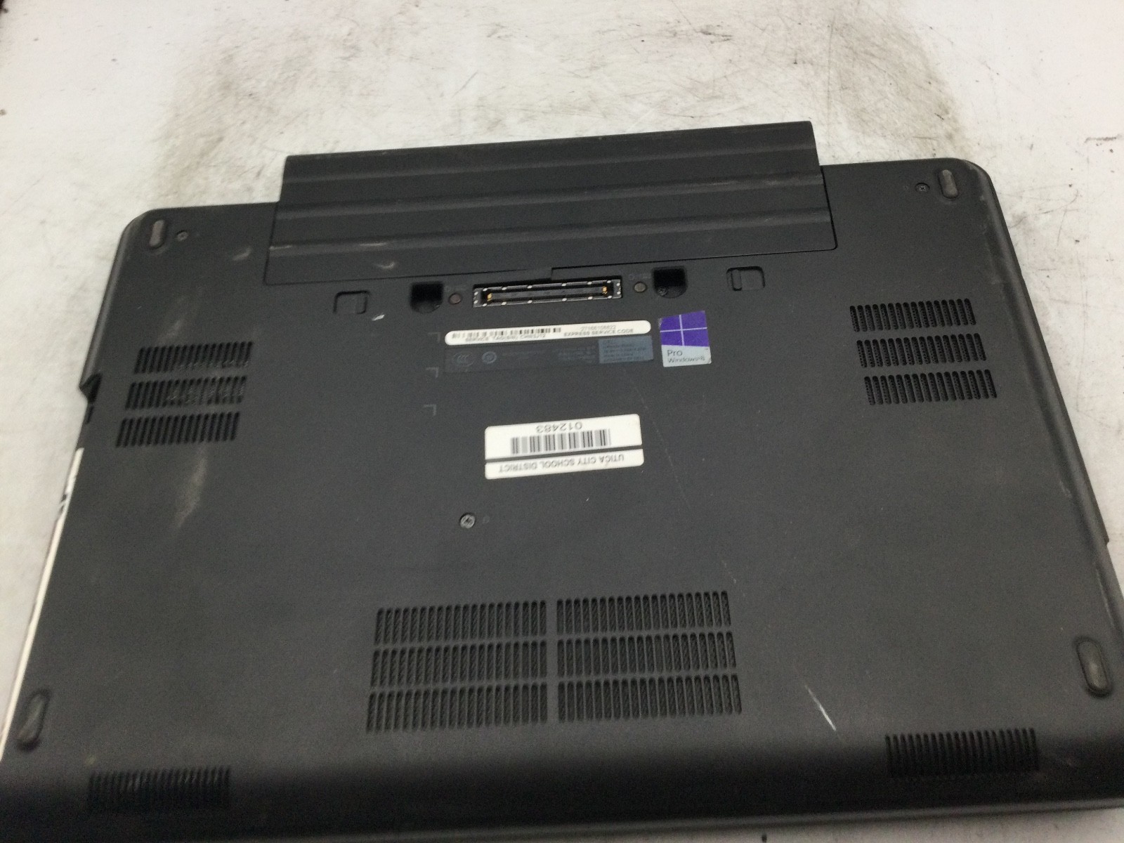 DELL LATITUDE E5440 – FOR PARTS – INTEL I5 – 4GB RAM – 14″ -READ DESCRIPTION -BB
