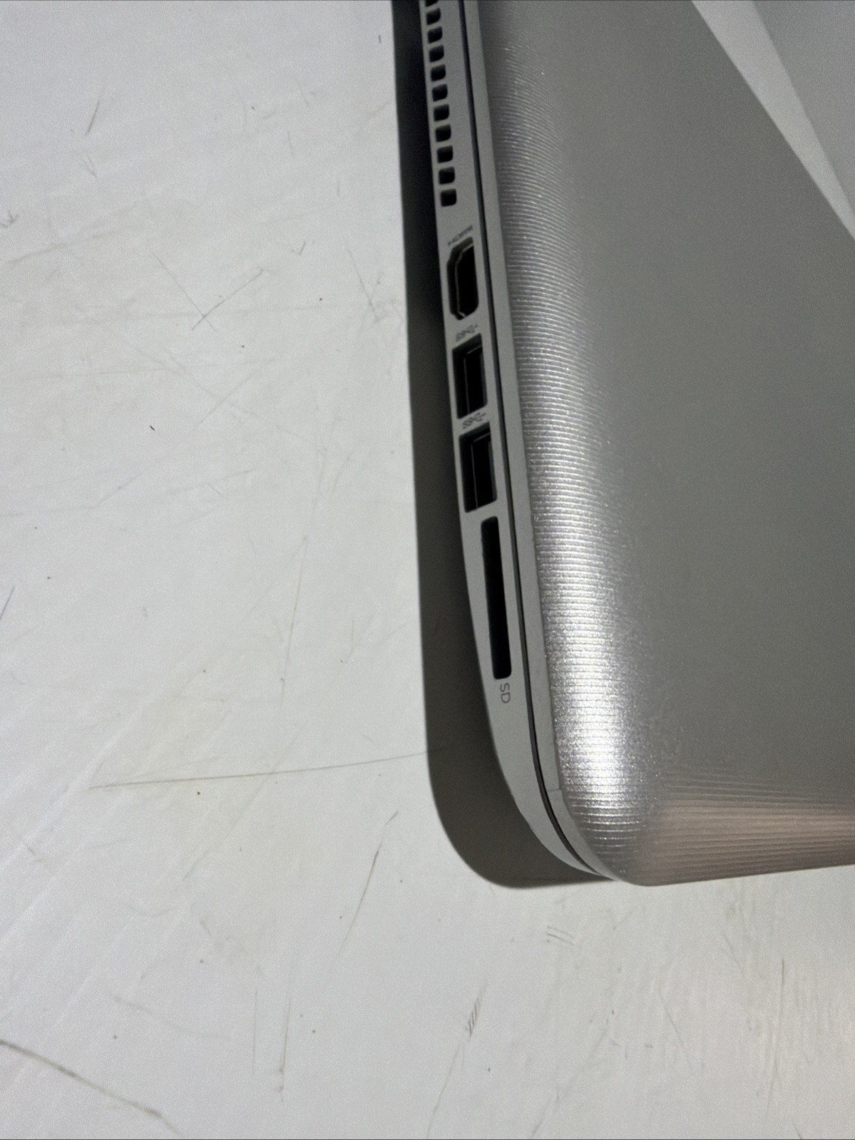 Hp Pavilion 17 Notebook Laptop AMD A10-4655M 6gb Ram No Drives Boots Bios NO P/S