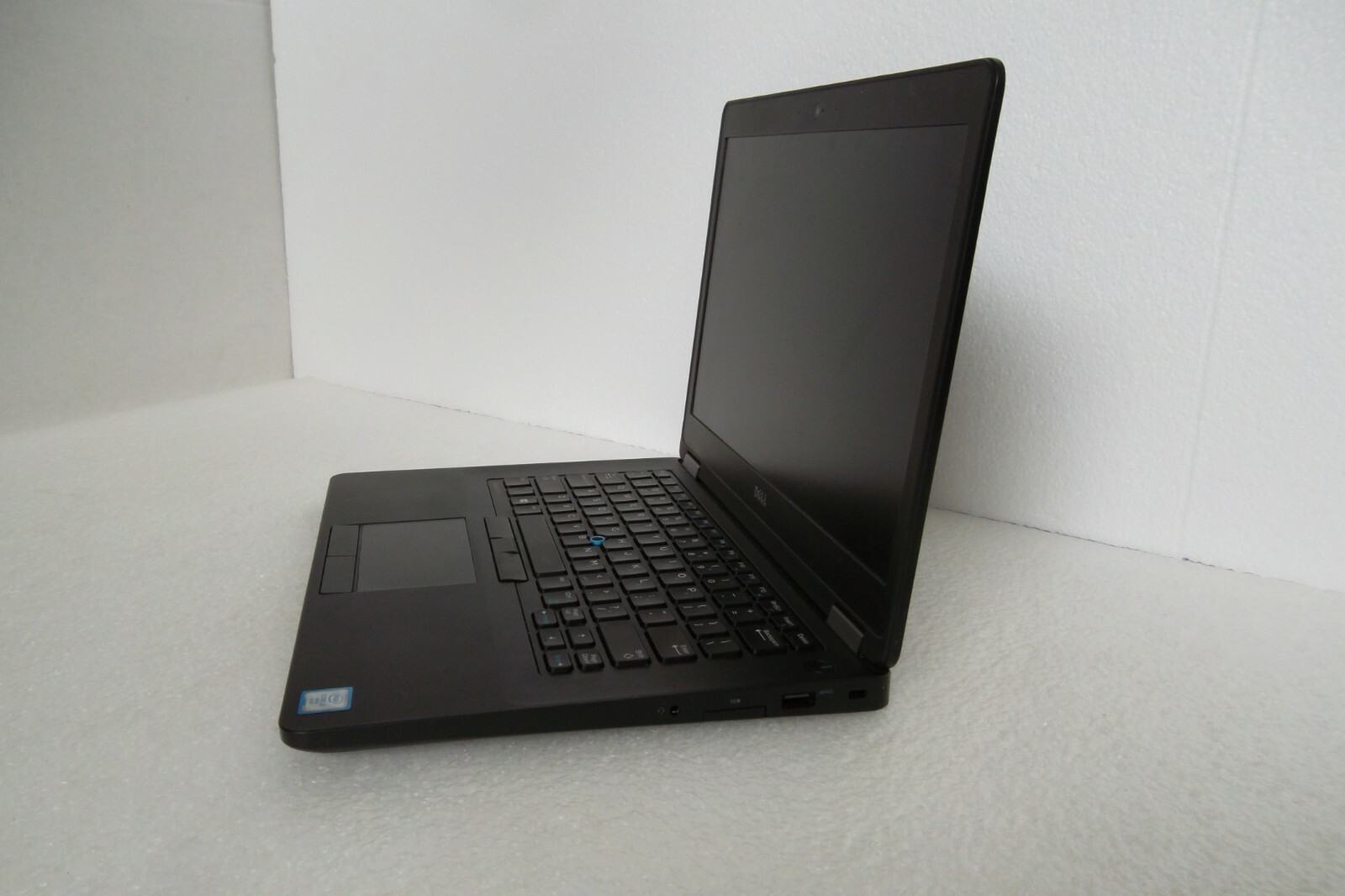 Dell Latitude E5470 14″ Intel Core i5 (6th Gen) 8GB Wi-Fi 500GB Webcam 1080p HD