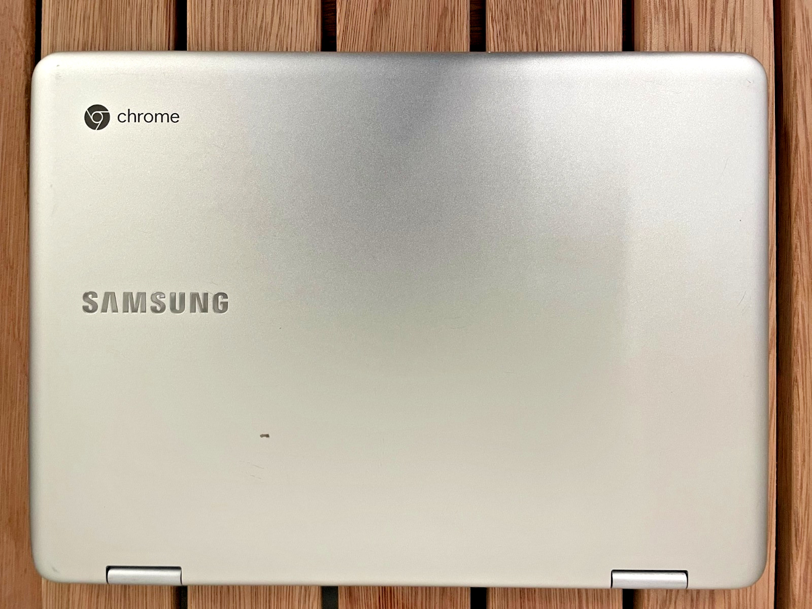 Samsung Chromebook Plus V2 2-in-1 4GB 64GB 13MP 12.2″ XE520QAB-K03US for parts
