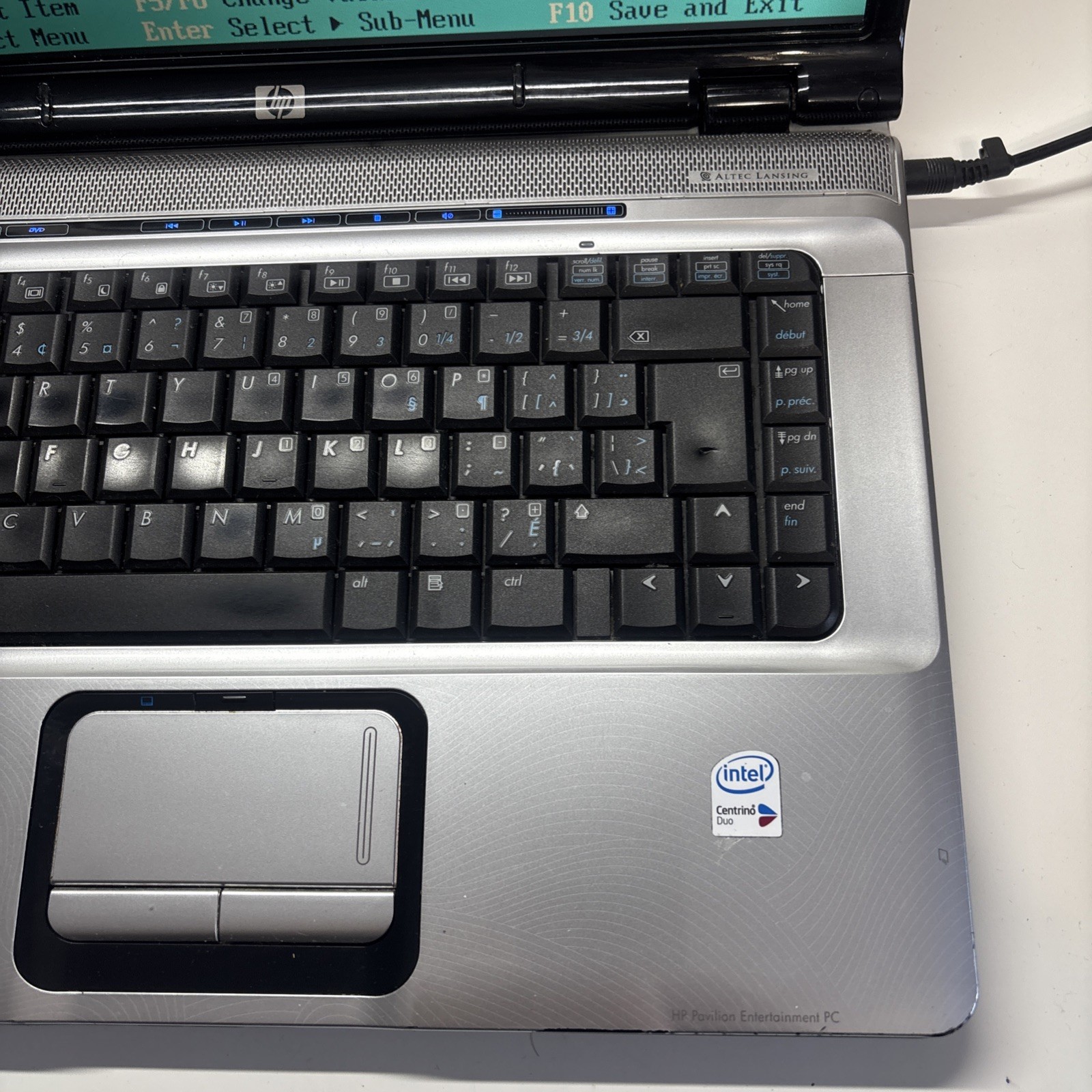 Hp Pavilion DV6000 Intel Centrino duo – 15.6″. No HDD. Boots to BIOS.