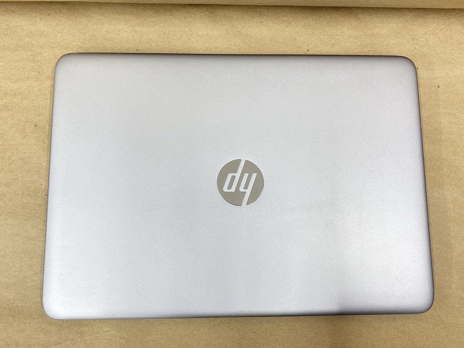 HP mt43 – 14″ FHD – AMD PRO A8-9600B – 4GB – 128GB – Win 10 – READ