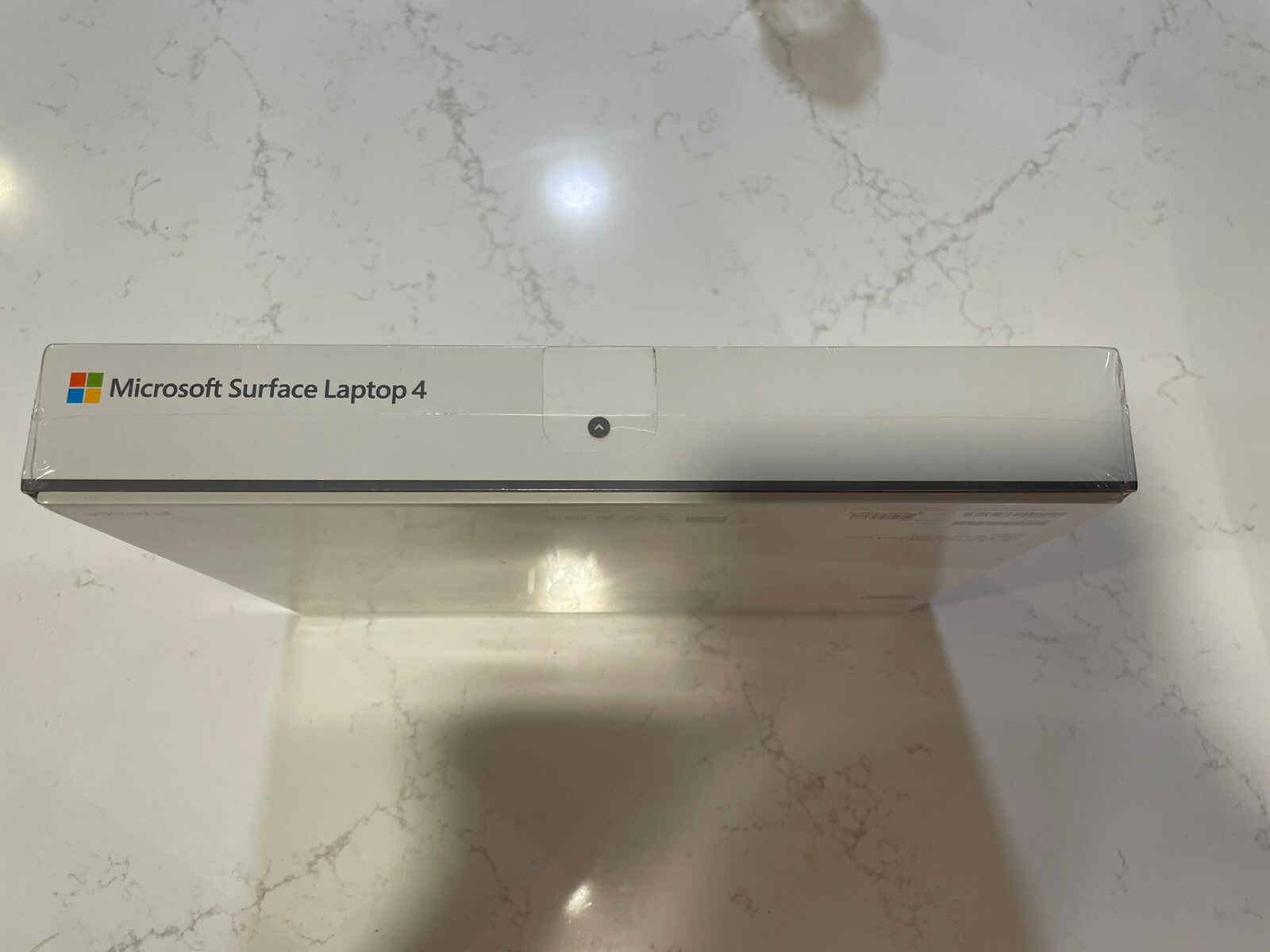 *NEW* Microsoft Surface Laptop 4 13.5″ (256GB SSD, AMD Ryzen 5, 4.00 GHz, 8GB)