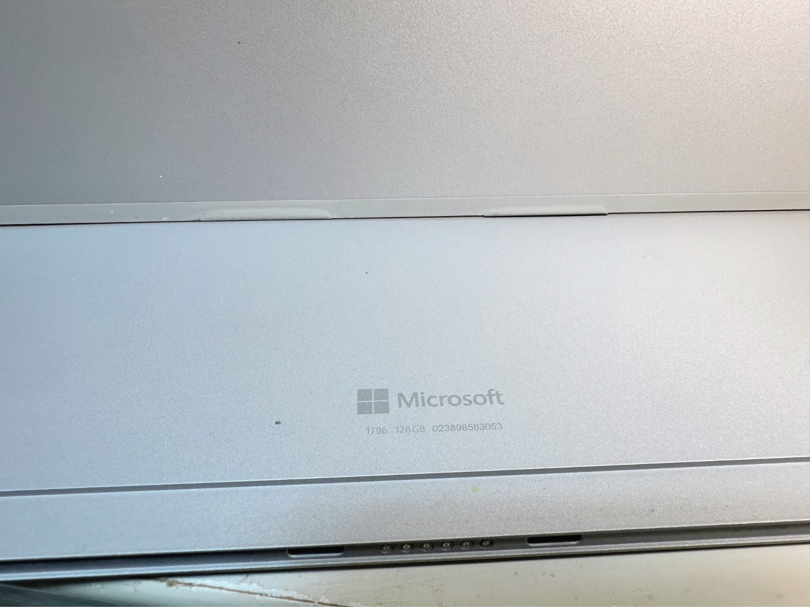 Microsoft Surface Pro 5 – 1796 model – i5 , 8GB RAM, 128GB SSD – PARTS – READ!