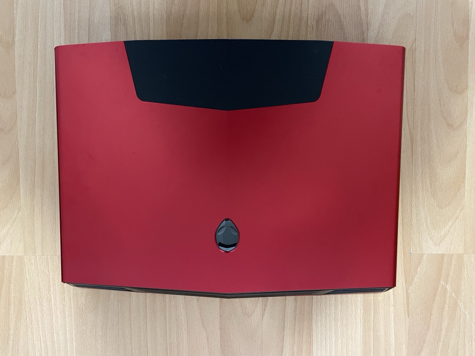 Alienware M17x R2 Nebula Red | 219h Runtime | 1200p | 77% Battery Health | MINT