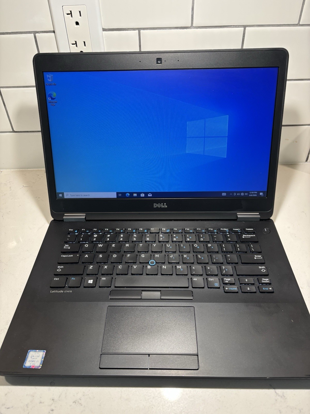 Dell Latitude E7470 14″ (256GB SSD, Intel Core i5-6300U, 2.4GHz, 8GB RAM) Laptop