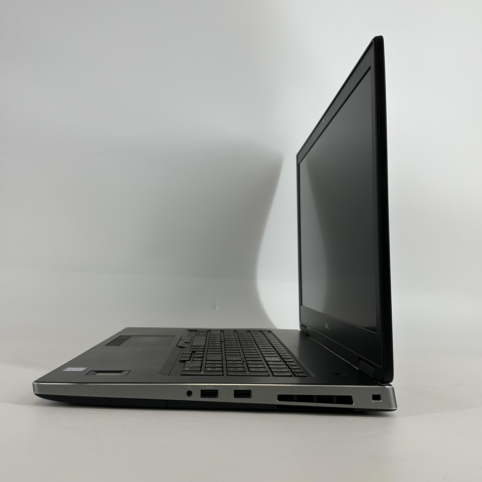 Dell Precision 7730 17.3 4K Xeon E-2176M 2.70GHz 64GB 1TB SSD Missing Trackpoint