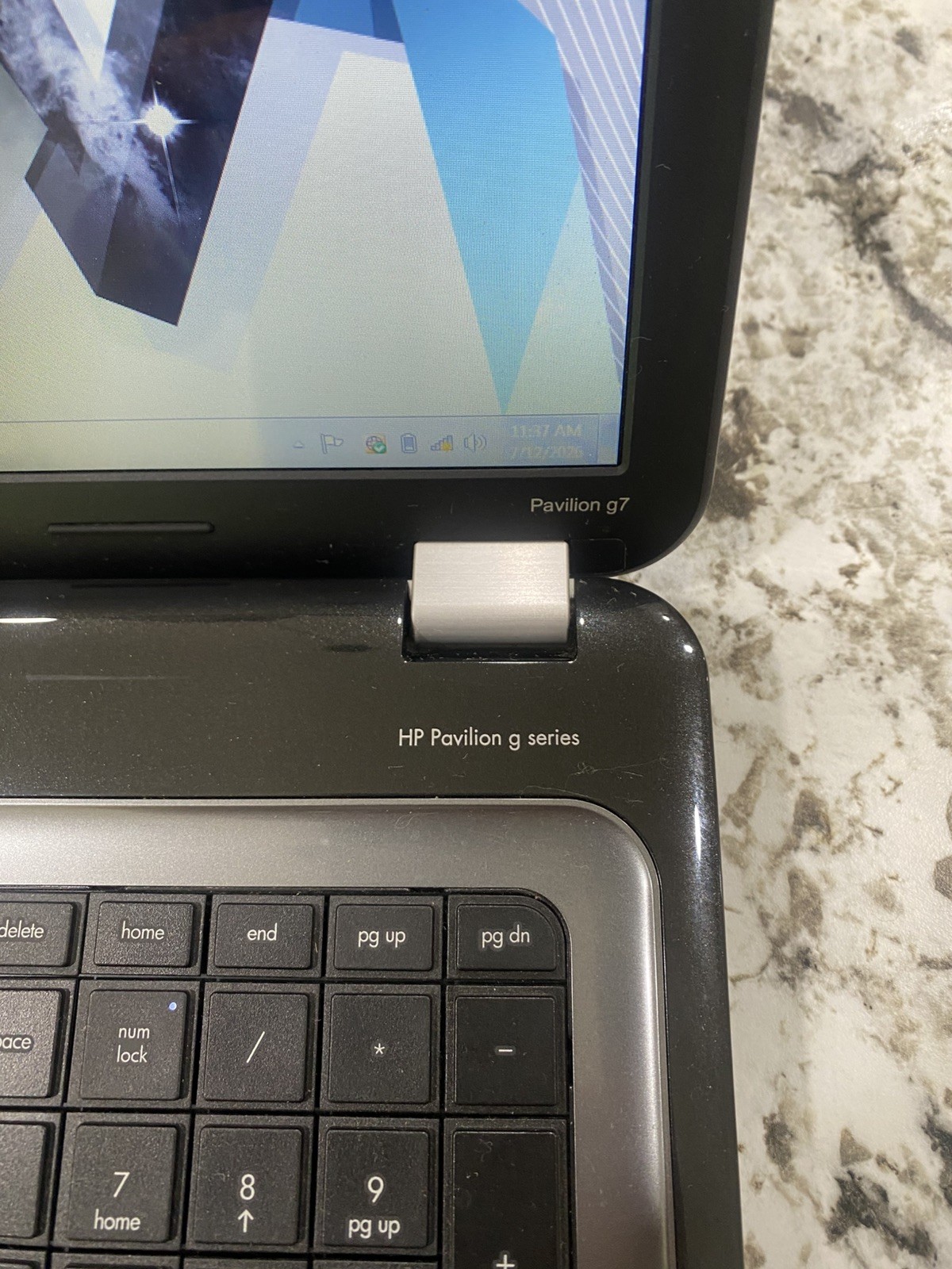 HP Pavilion G7-1227NR Intel i3-M370 2.4GHz 4 GB in perfect working condition