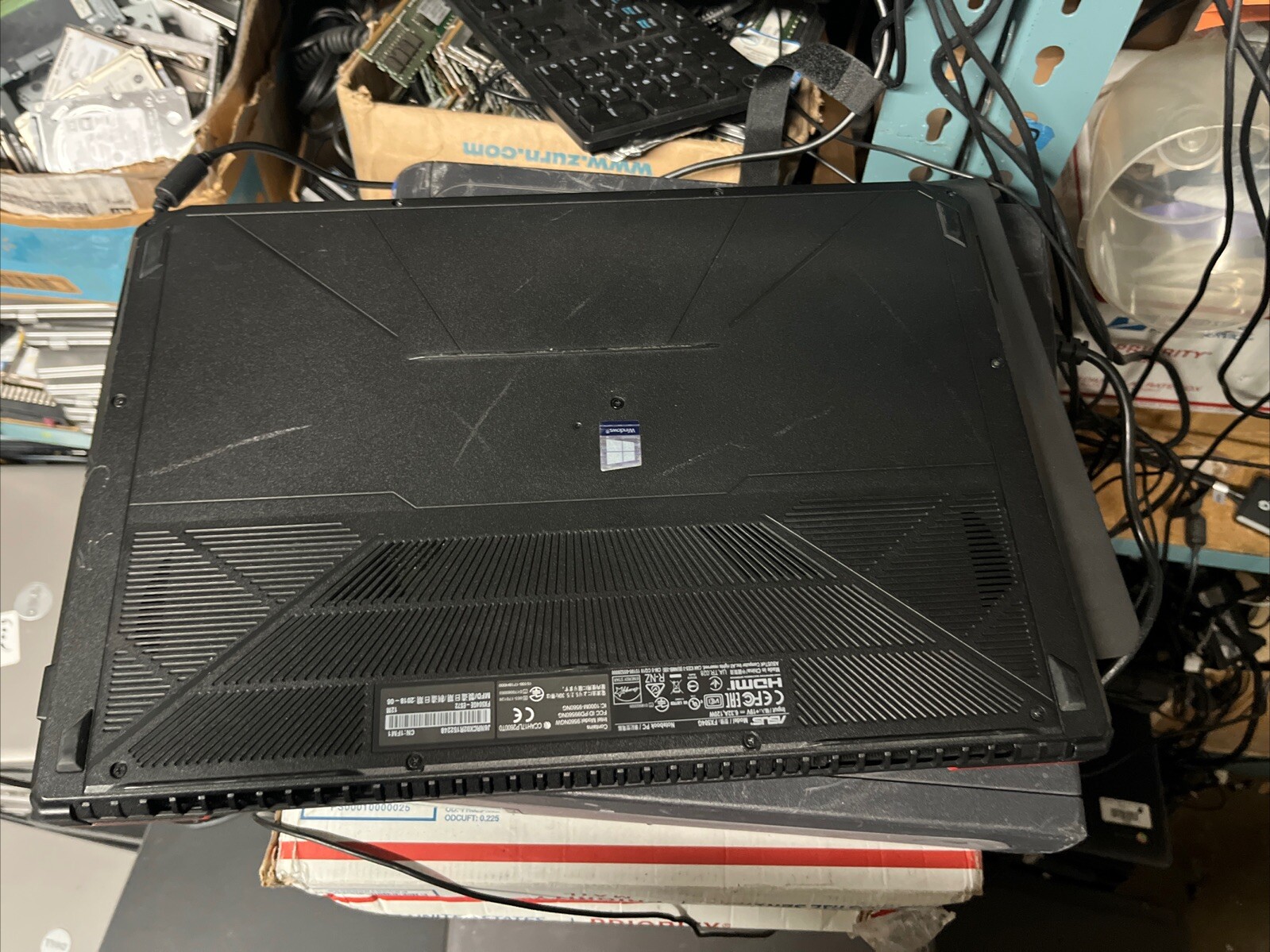 Asus TUF Gaming FX504G i7-8750H 2.20GHz 16GB RAM 256GB SSD 15.6″ Windows 10 Pro