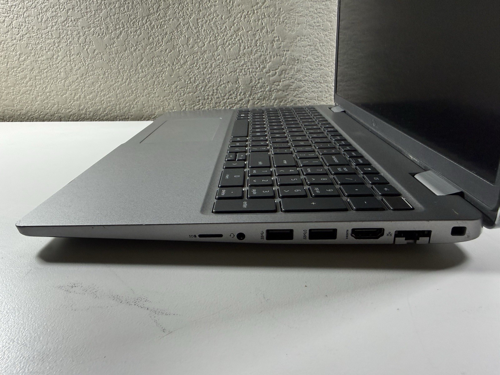 Dell Latitude 5520 15.6” FHD I5-1135G7U 256GB SSD 8GB RAM NO BATTERY Win 11 Pro