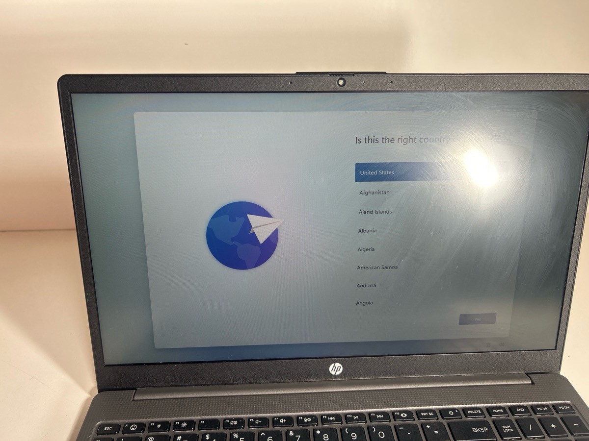 HEWLETT PACKARD 255 G10 WITH 250GBS AND 8GBR *READ DESCRIPTION!!!!!! (P17028842)