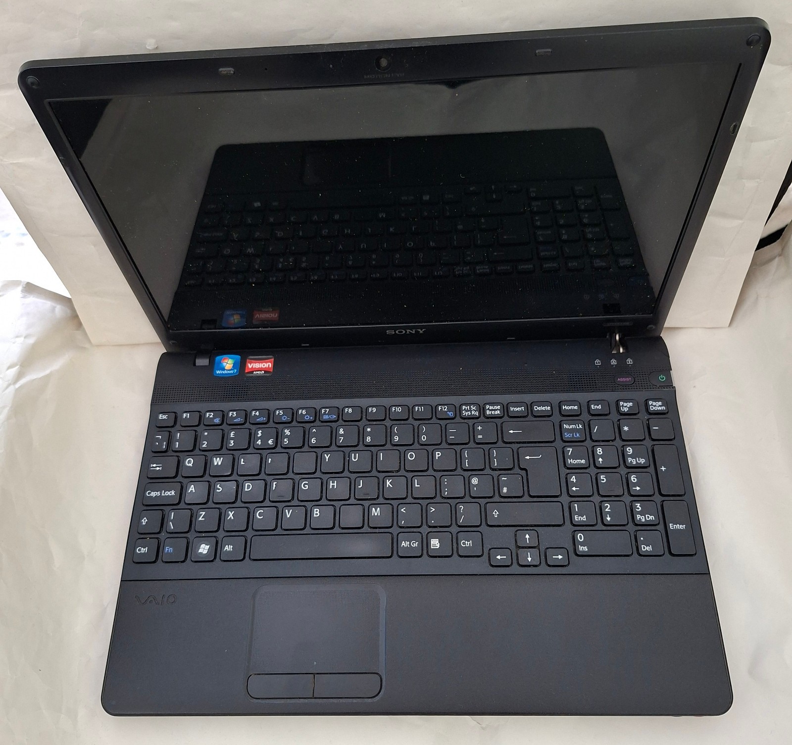 Sony Vaio VPCEB3F4EPCG-71311M & VPCEE3JOEPCG-61611M Laptops 15.6″ Mass Effect