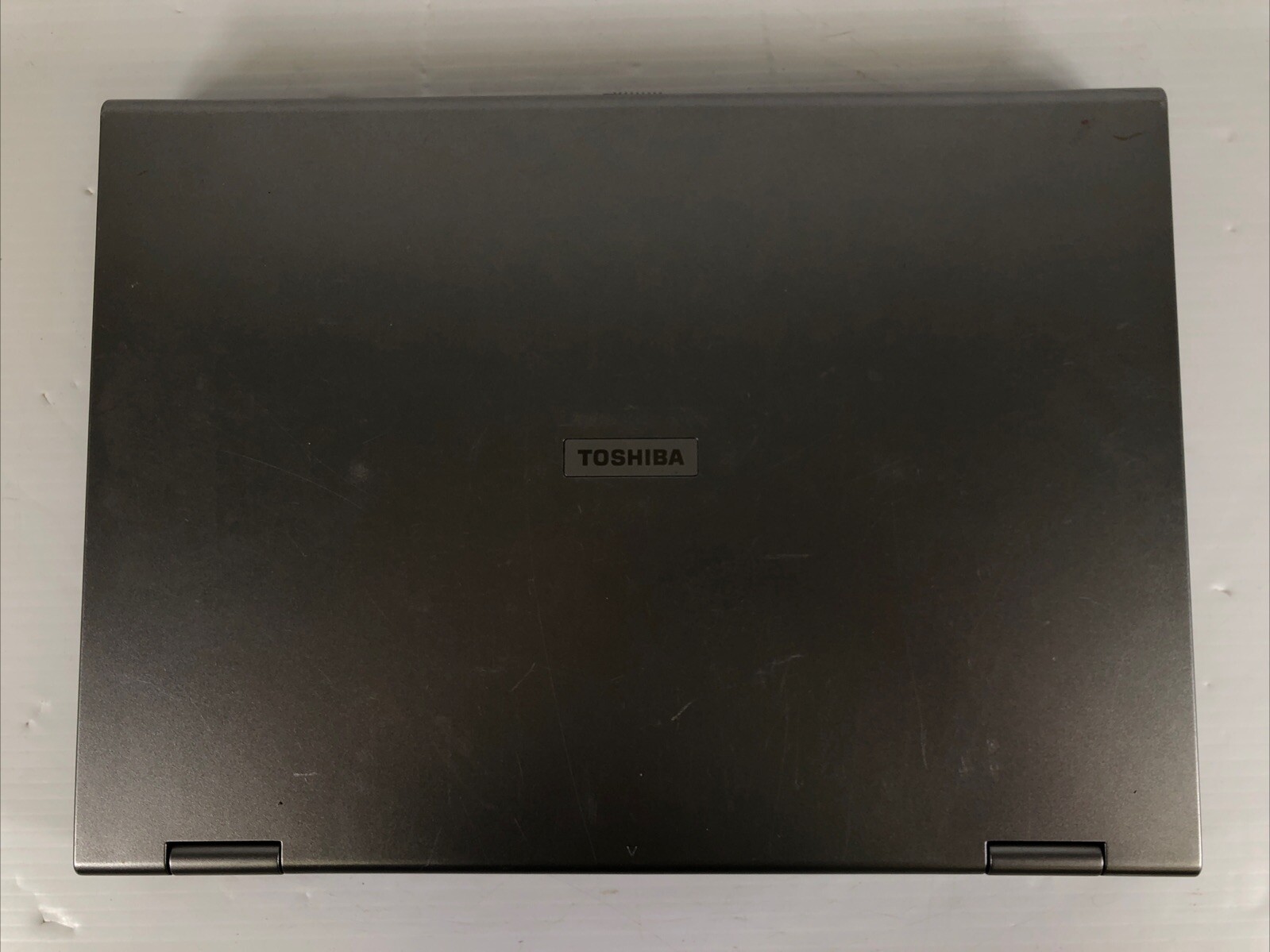 15.4” Toshiba Tecra A8-S8414 Laptop 120 GB HDD / 1 GB RAM / PARTS / BAD SCREEN
