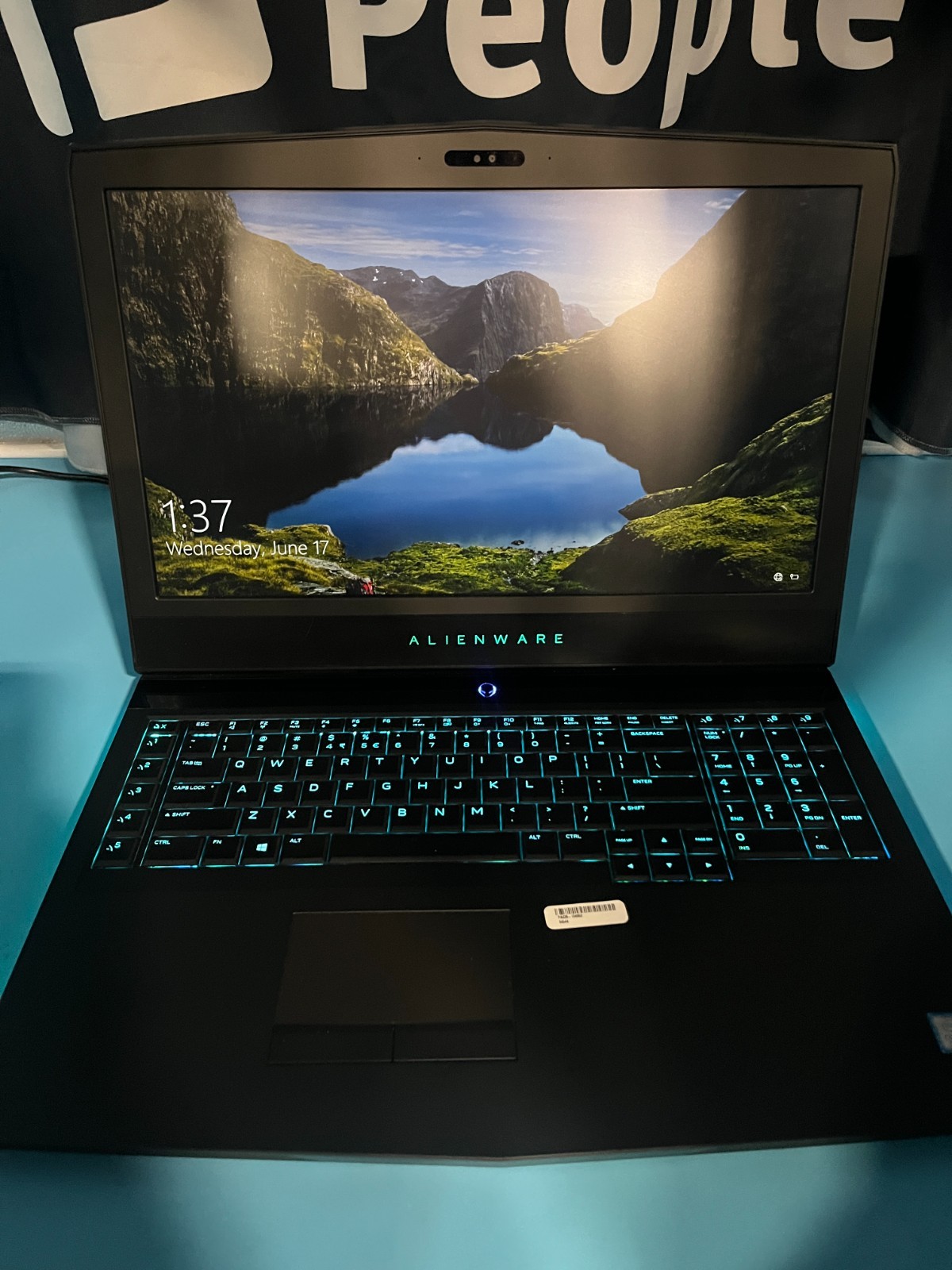 *Alienware 17 R4 NVIDIA GeForce GTX 1070 i7-7700HQ 2.80 16GB 1TB HDD NO CORD/OS*