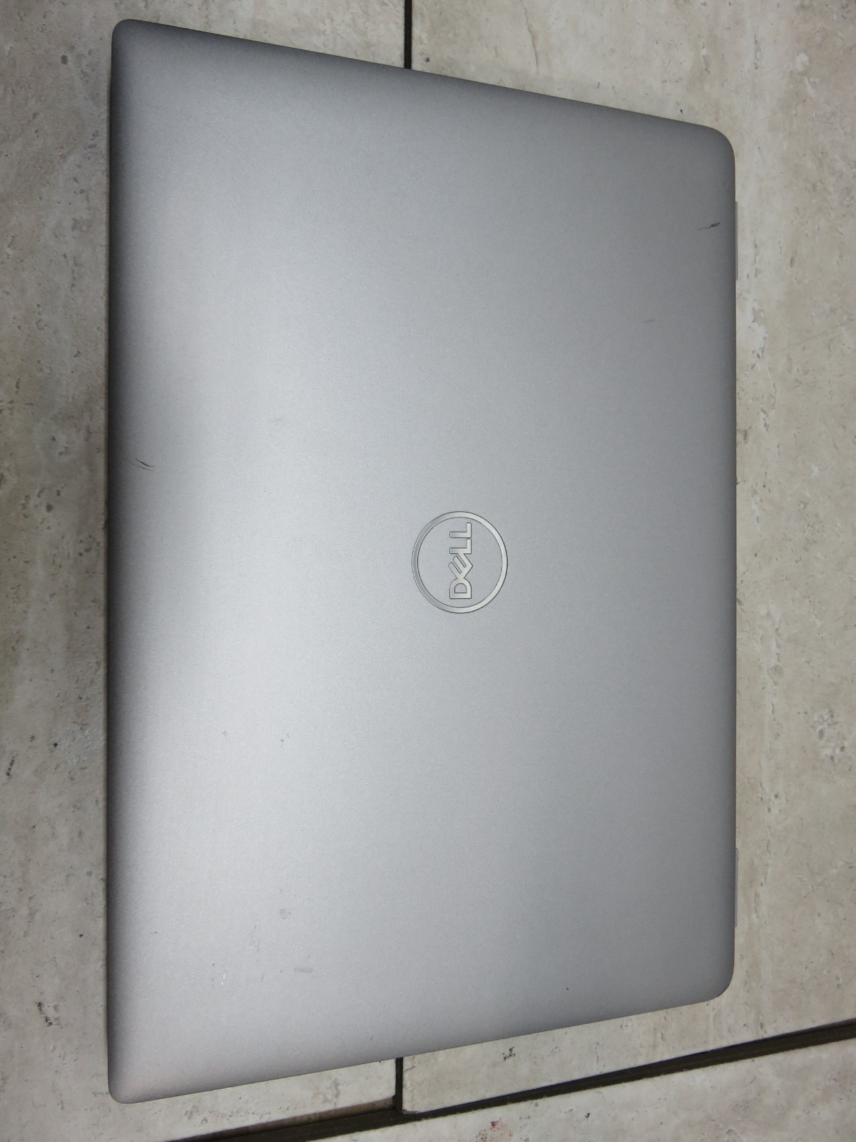 DELL Latitude 5350 13.3″ Ultra 5 135U 1.6Ghz 16GB DDR5 256GB NVMe WIN 11 PRO
