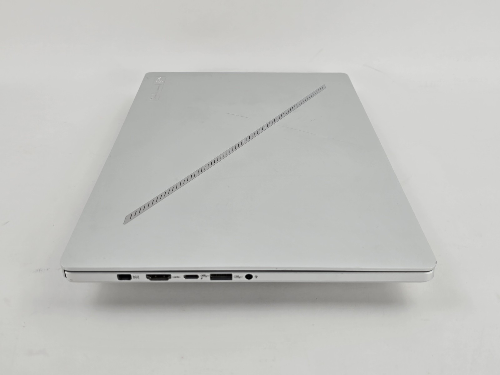 ASUS ROG Zephyrus G14 3K 120Hz OLED Ryzen 9 8945HS, 16GB/1TB, RTX 4060 – Used