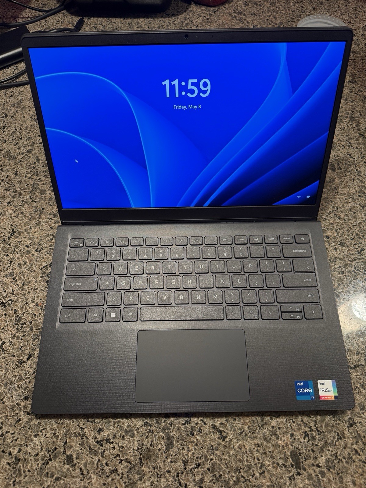Dell Vostro 3420 11th Gen i7-1165G7 2.8GHz | 16gb 512gb ssd 128mb Iris Xe Graph