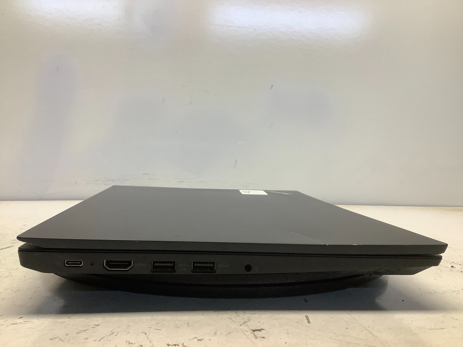 Lenovo ThinkPad E480 Intel i5-8250U 1.6GHz 8 GB NO HDD No Batt