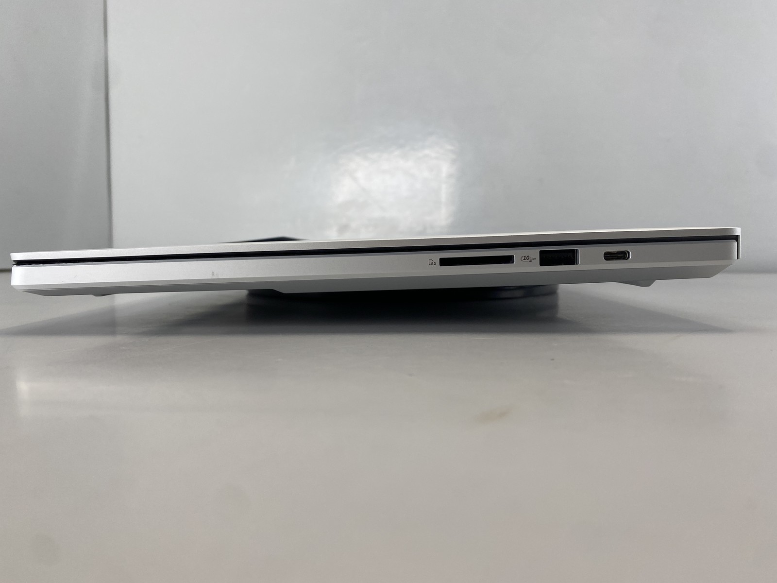 Asus Laptop ROG Zephyrus G16 GU605CX 16″ Intel Core Ultra 9 285H 2TB RTX 5090