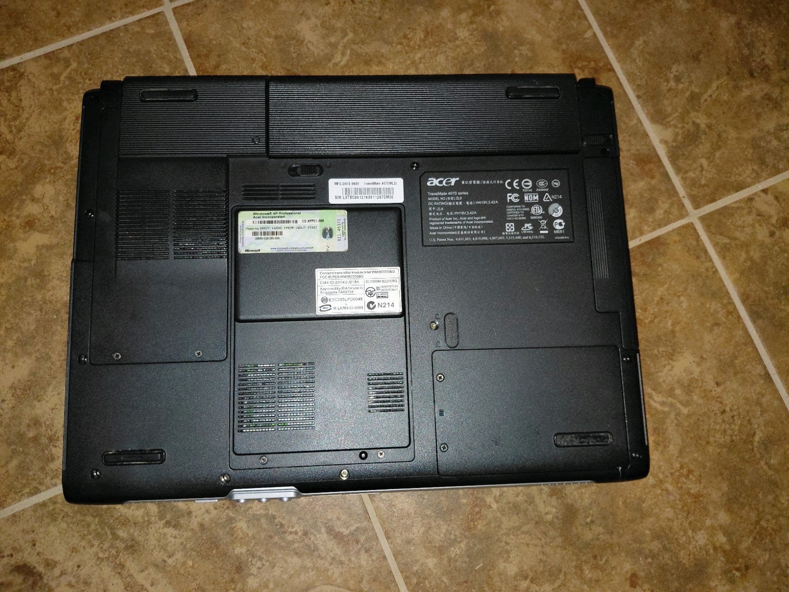 Acer Travelmate 4072WLCi Windows XP Laptop Intel Centrino 1.7Ghz