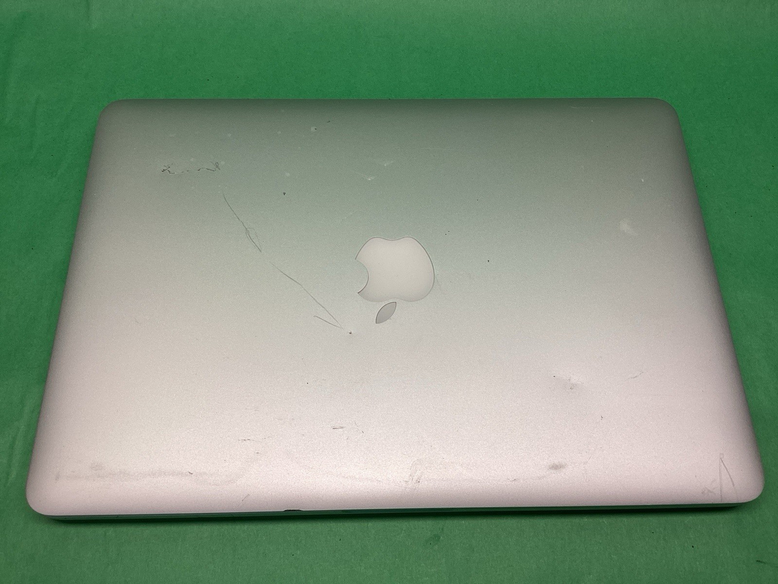 Apple Early 2015 MacBook Pro A1502 – 13” Laptop – POWERS ON – UNTESTED