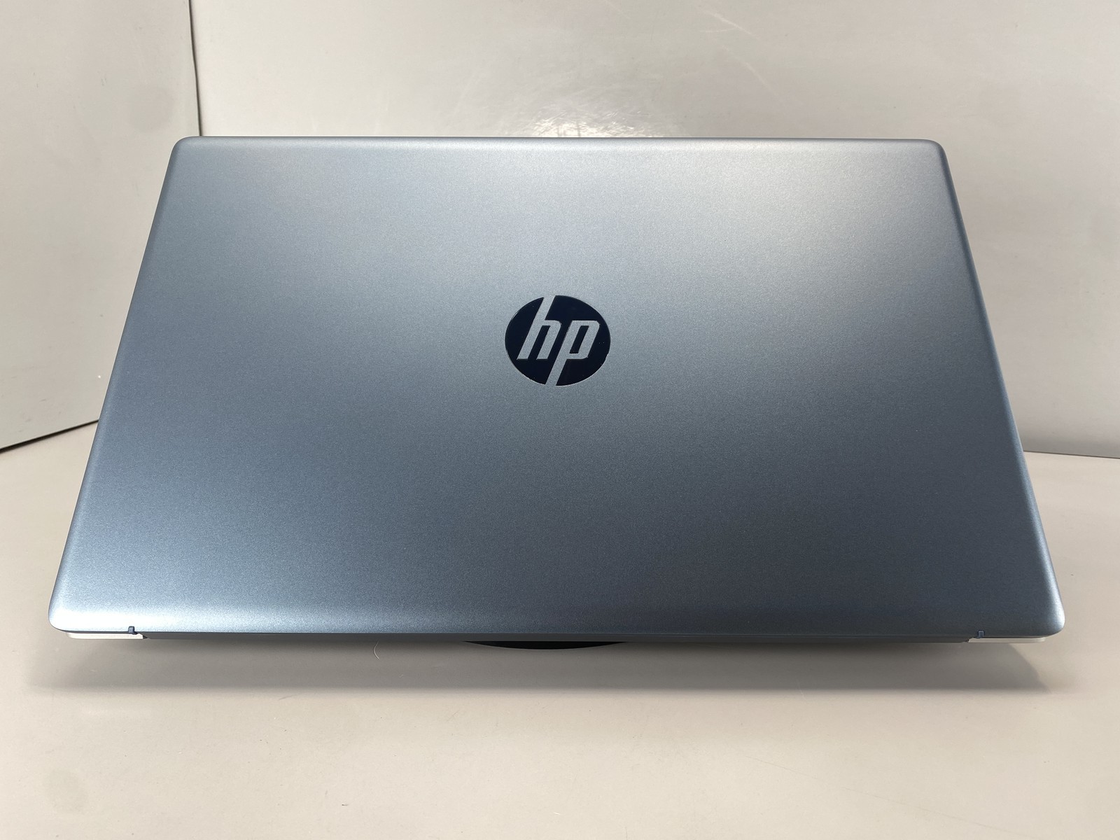 HP Laptop 17-CN5085CL 17.3″ Intel Core Ultra 7 255U 1TB- Blue