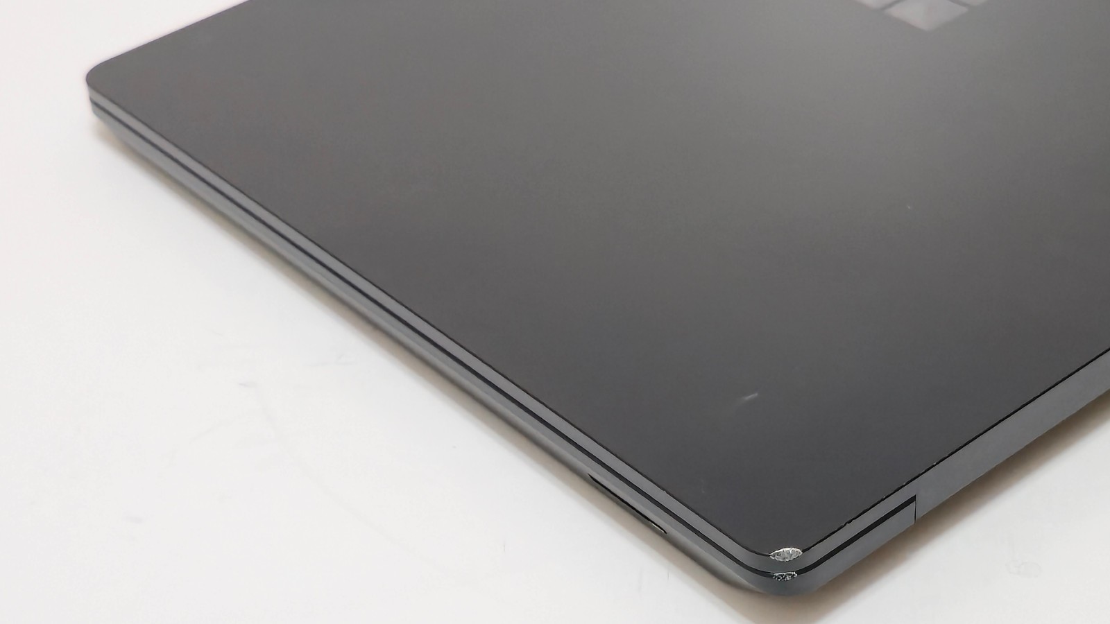 Surface Laptop 6 13.5″ (2033) Core Ultra 7 165H ,32 GB RAM, 1 TB SSD Touch