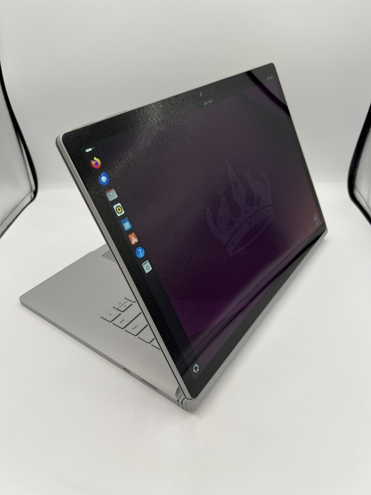 Microsoft Surface Book 3 15″ i7-1065G7 16GB 256GB SSD Ubuntu LTS 24.04