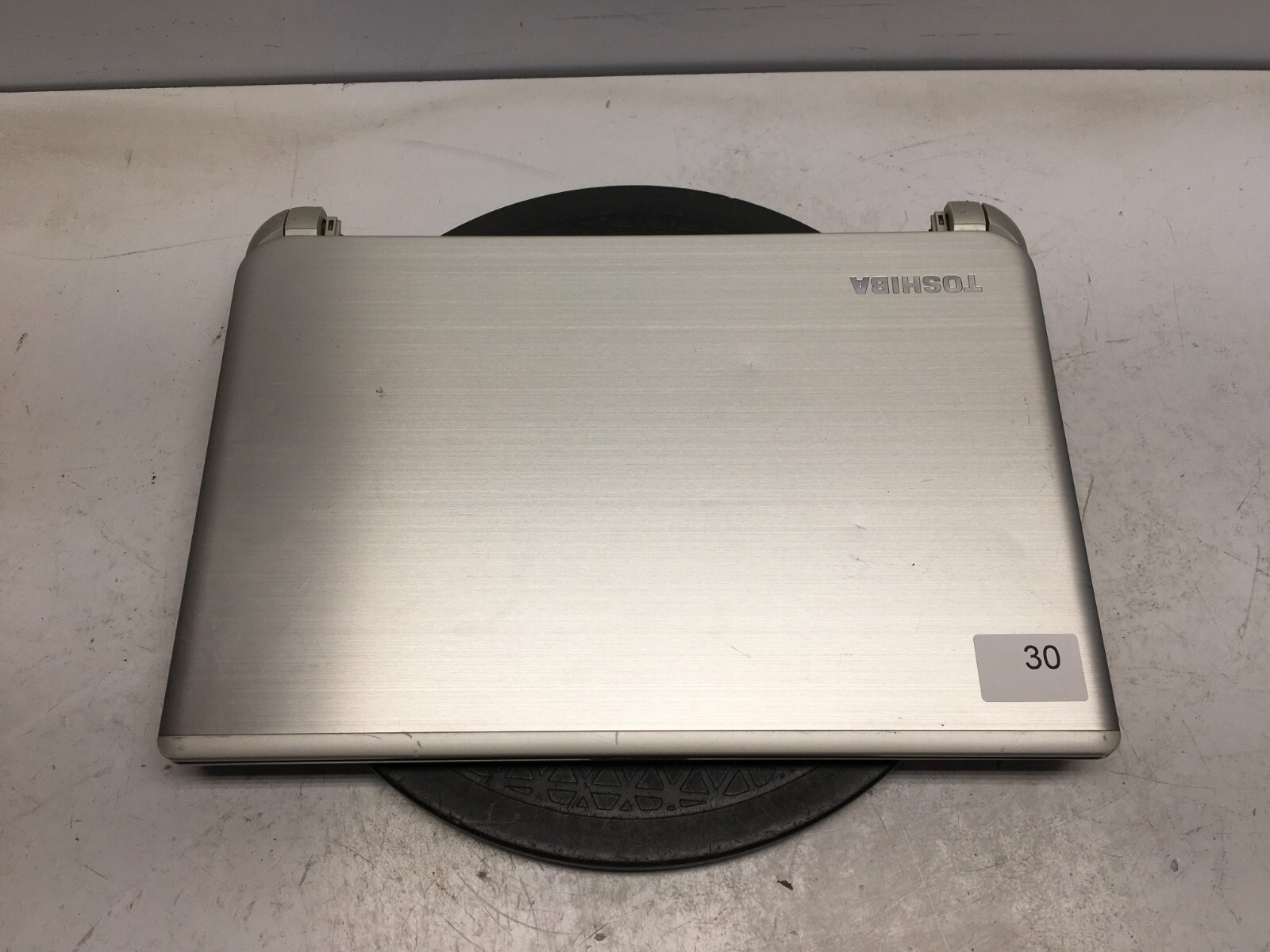 Toshiba Satellite E45-B4200 Intel i5-4210U 1.7GHz 6 GB NO HDD No Batt