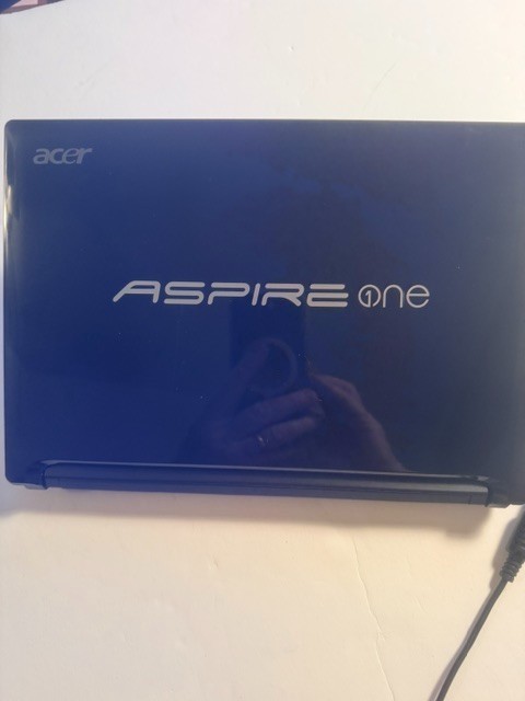 Acer Aspire One D255E Laptop Atom N455 1GB DDR3 160GB HD Battery not working