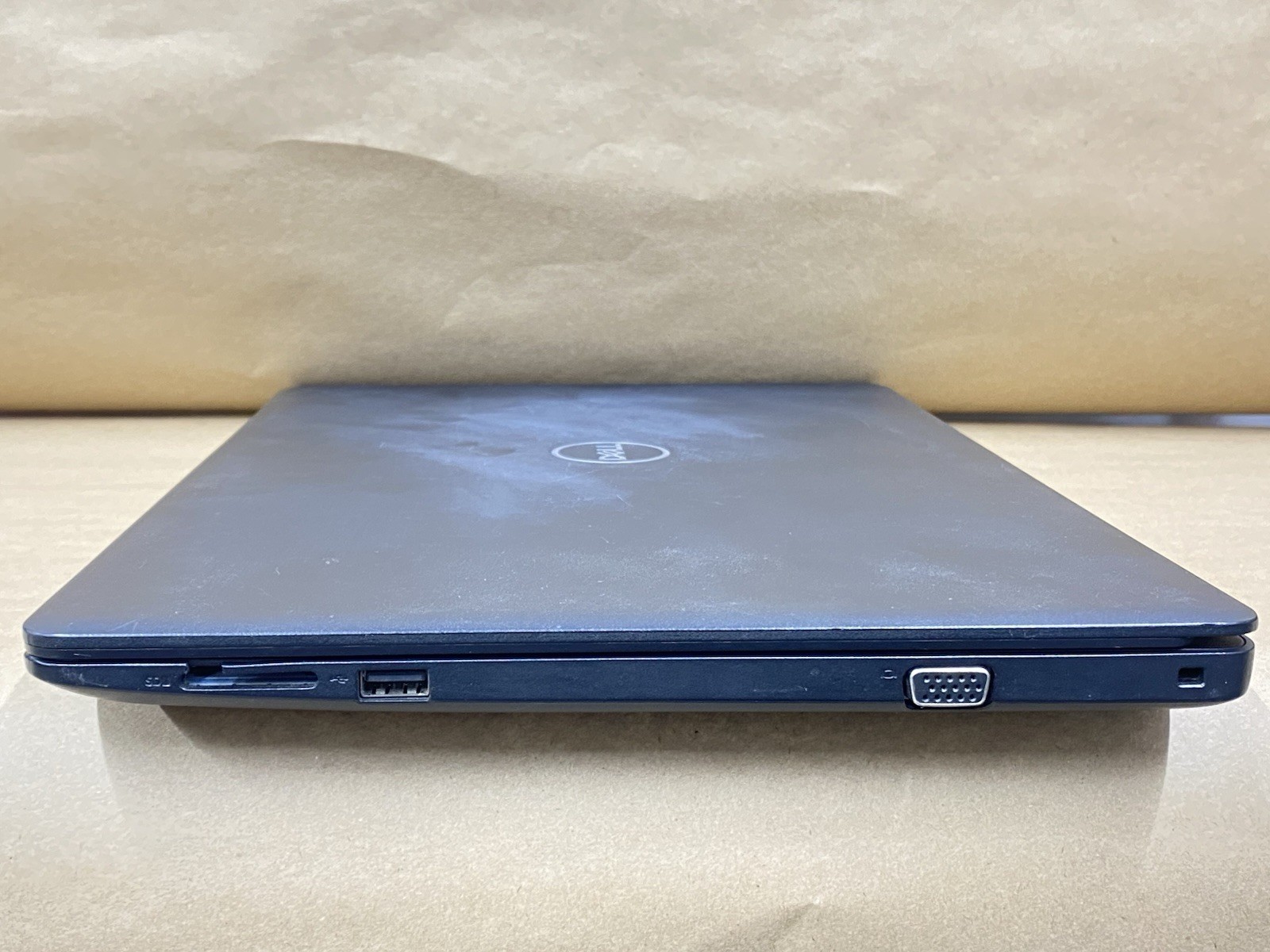 Dell Latitude 3490 – 14″ FHD – i5-8250U – 4GB – 128GB SSD – Win 10 Pro – READ