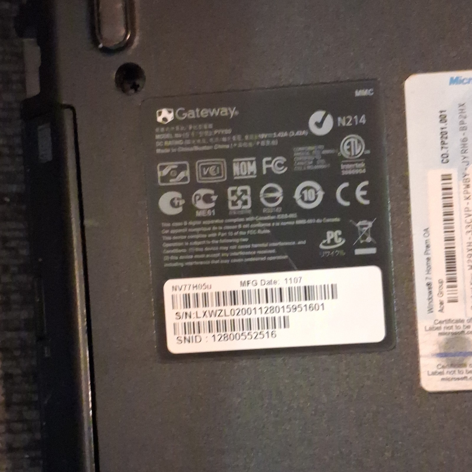 Gateway NV77H05u 17.3in i3-2310M 6GB 640GB HDD Win 7 Red HDMI DVD